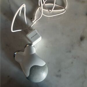 NuFace Mini with charger